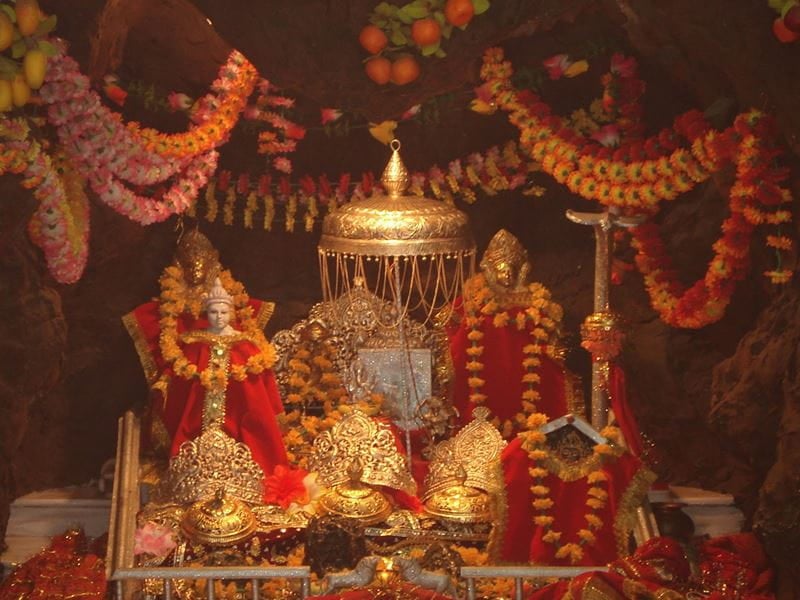 https://media.patheos.com/~/media/patheos-images/images/sacred-spaces/bulk/37_vaishno-devi-temple-05_credit-raju-hardo-wikimedia-commons.jpg?as=1&w=800