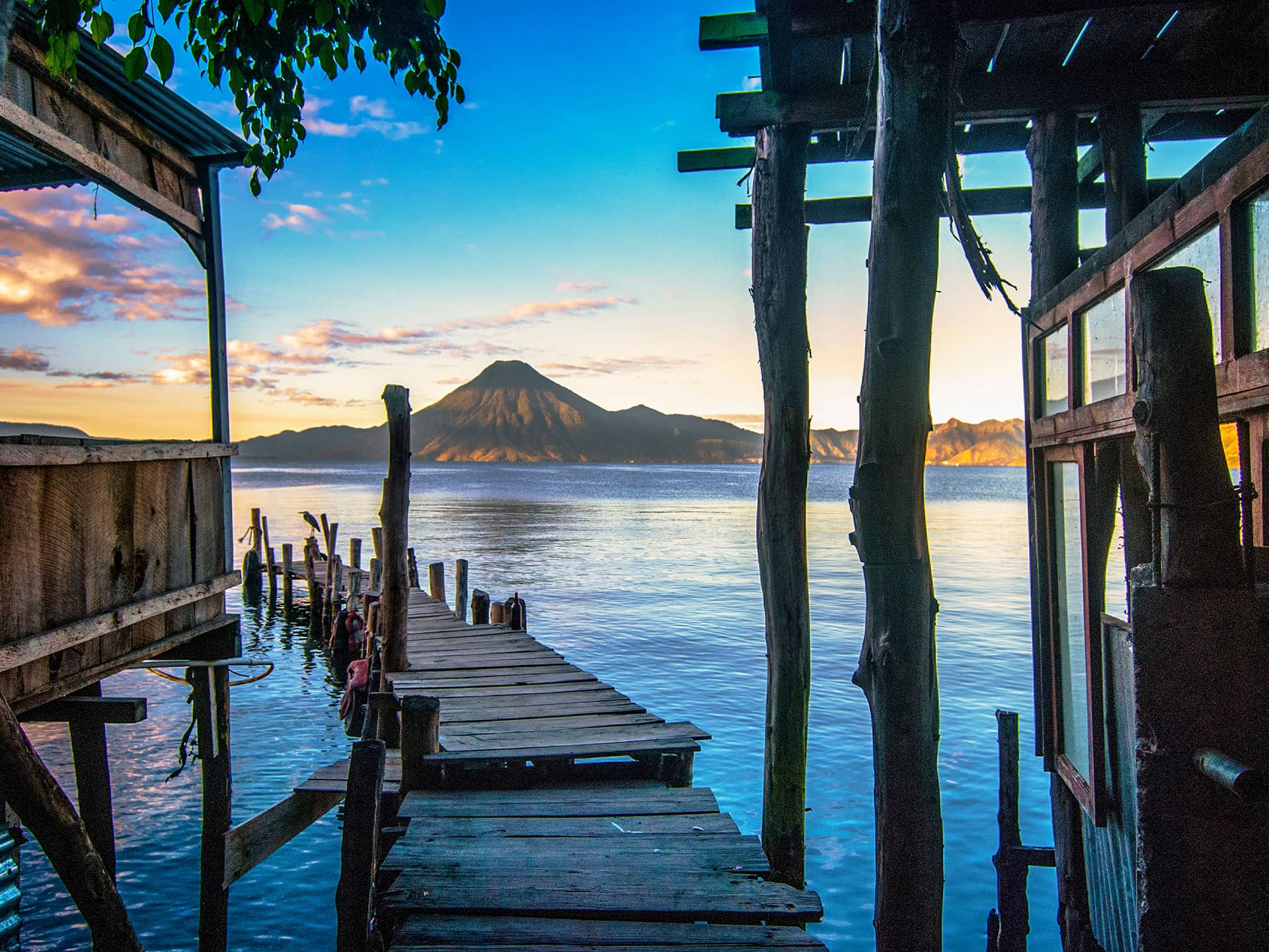 Lago Atitlán – Patheos Espacios Sagrados