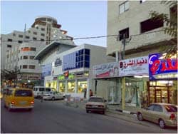 New Bravo market in Hebron: Photo courtesy of Myahya via C.C. license at Flickr